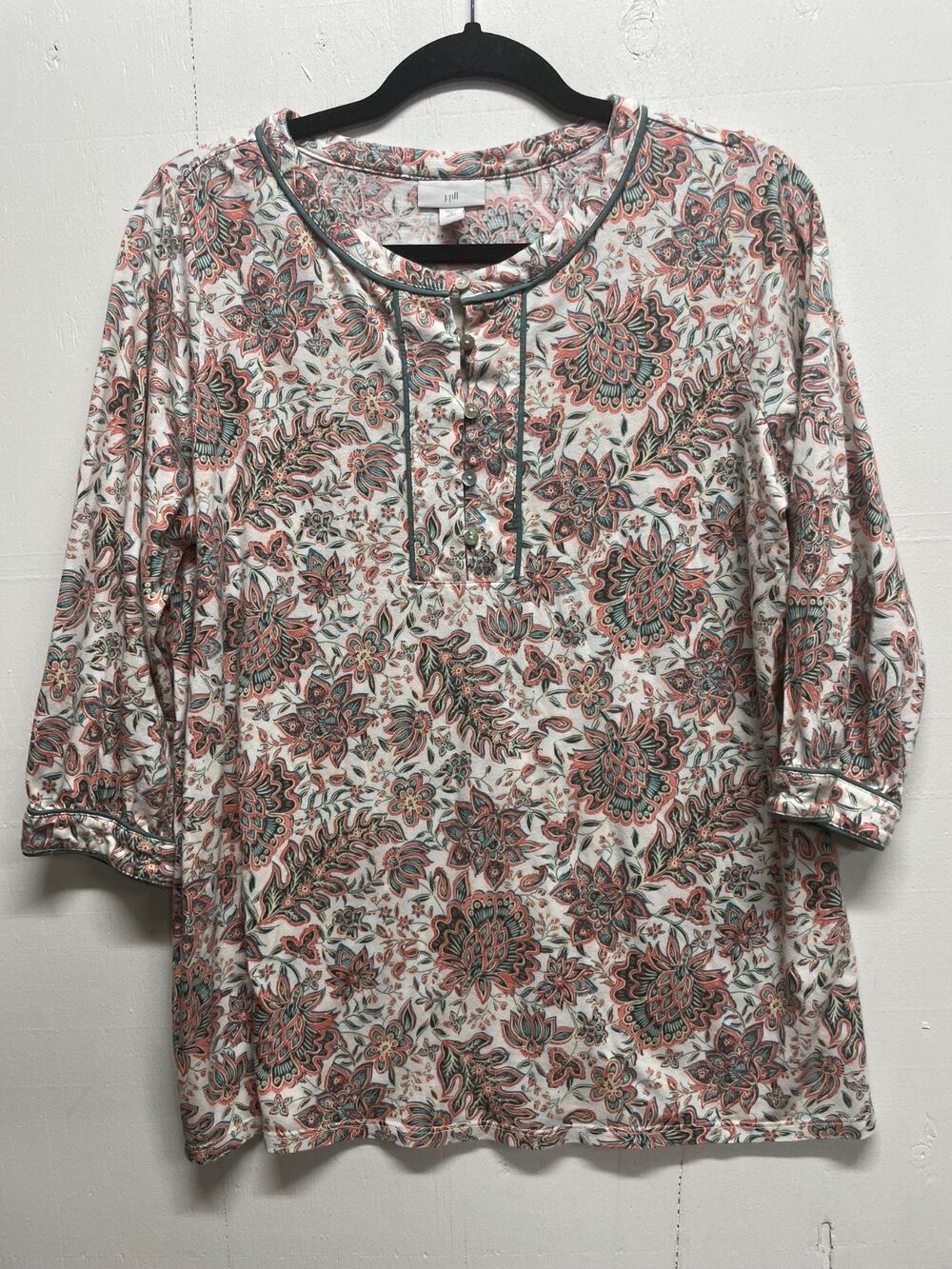 J Jill Women's Petite Top Size Medium Peach Cream Leaves Print 3/4 Sleeves